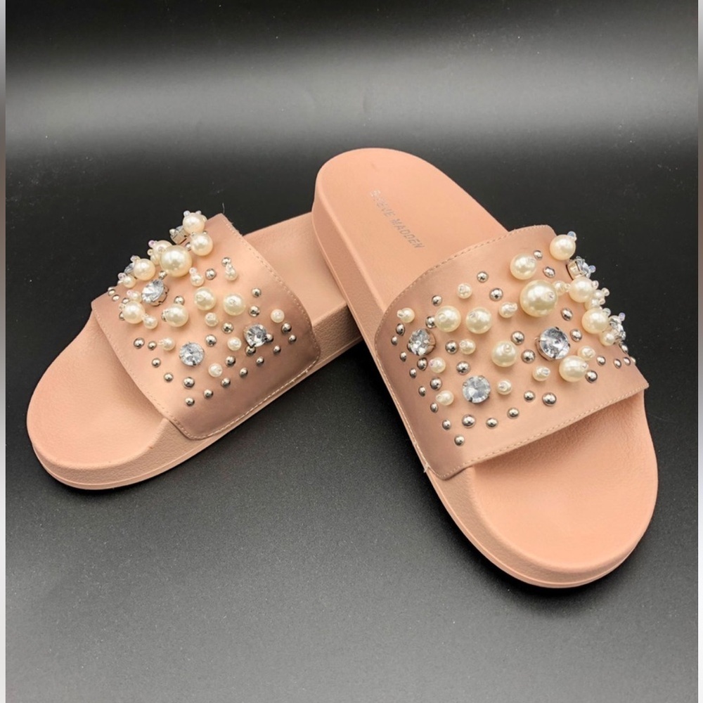 Steve Madden Pearl and Gem Embellished Sandals - Tan Sz 6 Women